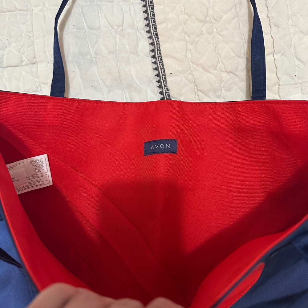 Avon Tote Bag Navy Blue Red Heart Graphic - Picture 3 of 3